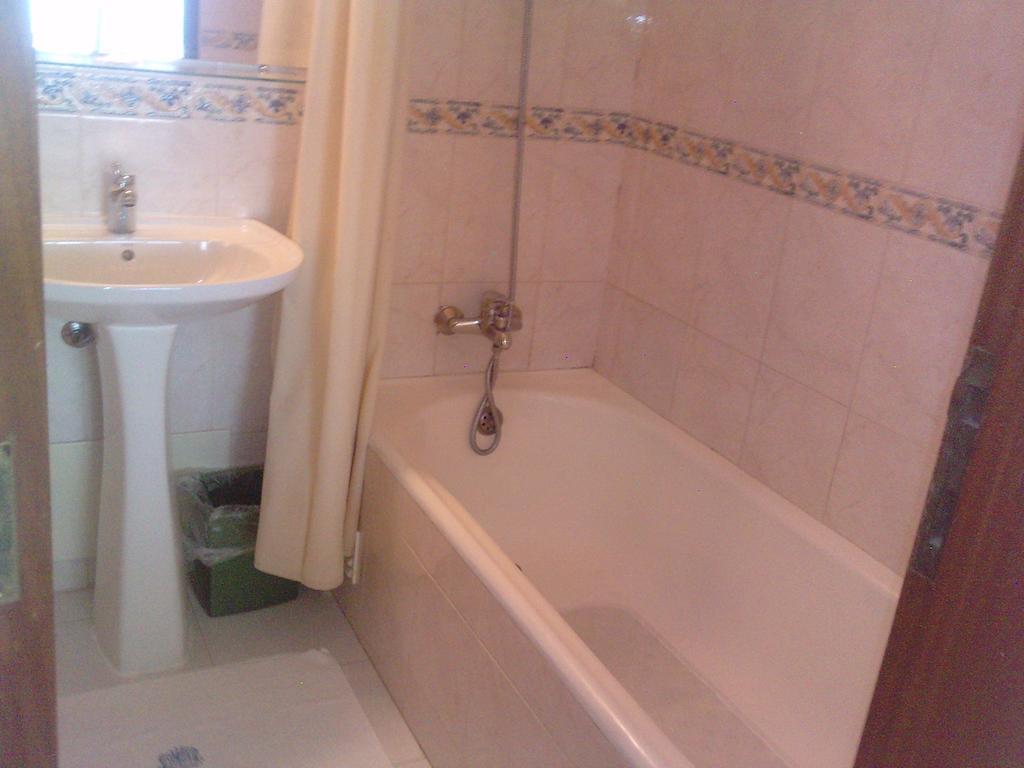 לינה וארוחת בוקר קווארטיירה Residencial Nosso Paraiso חדר תמונה