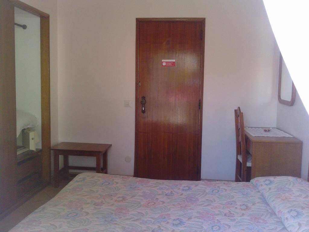 לינה וארוחת בוקר קווארטיירה Residencial Nosso Paraiso חדר תמונה