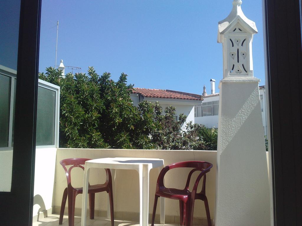 לינה וארוחת בוקר קווארטיירה Residencial Nosso Paraiso חדר תמונה